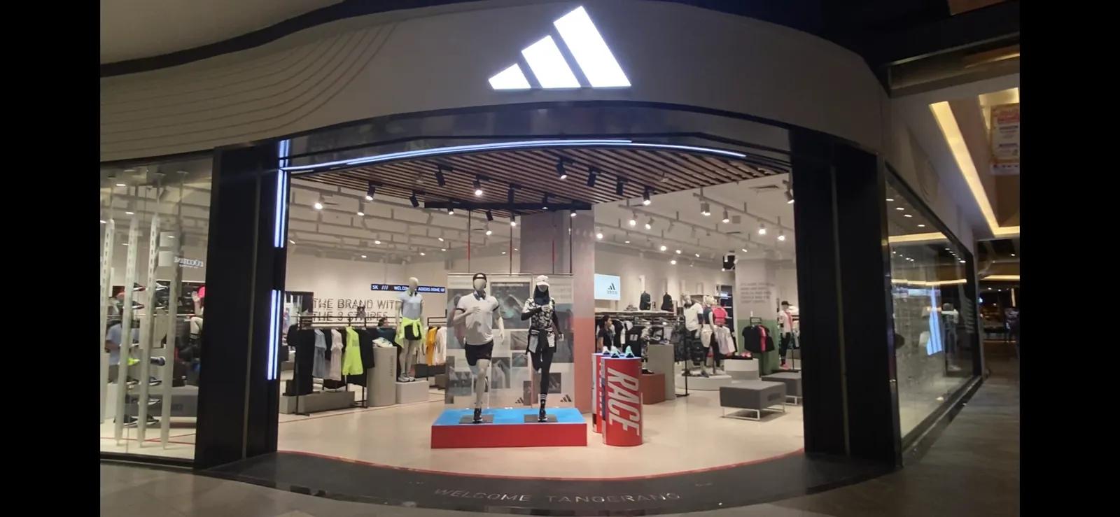 Toko adidas Berkonsep Home of Sport Hadir di AEON Mall BSD