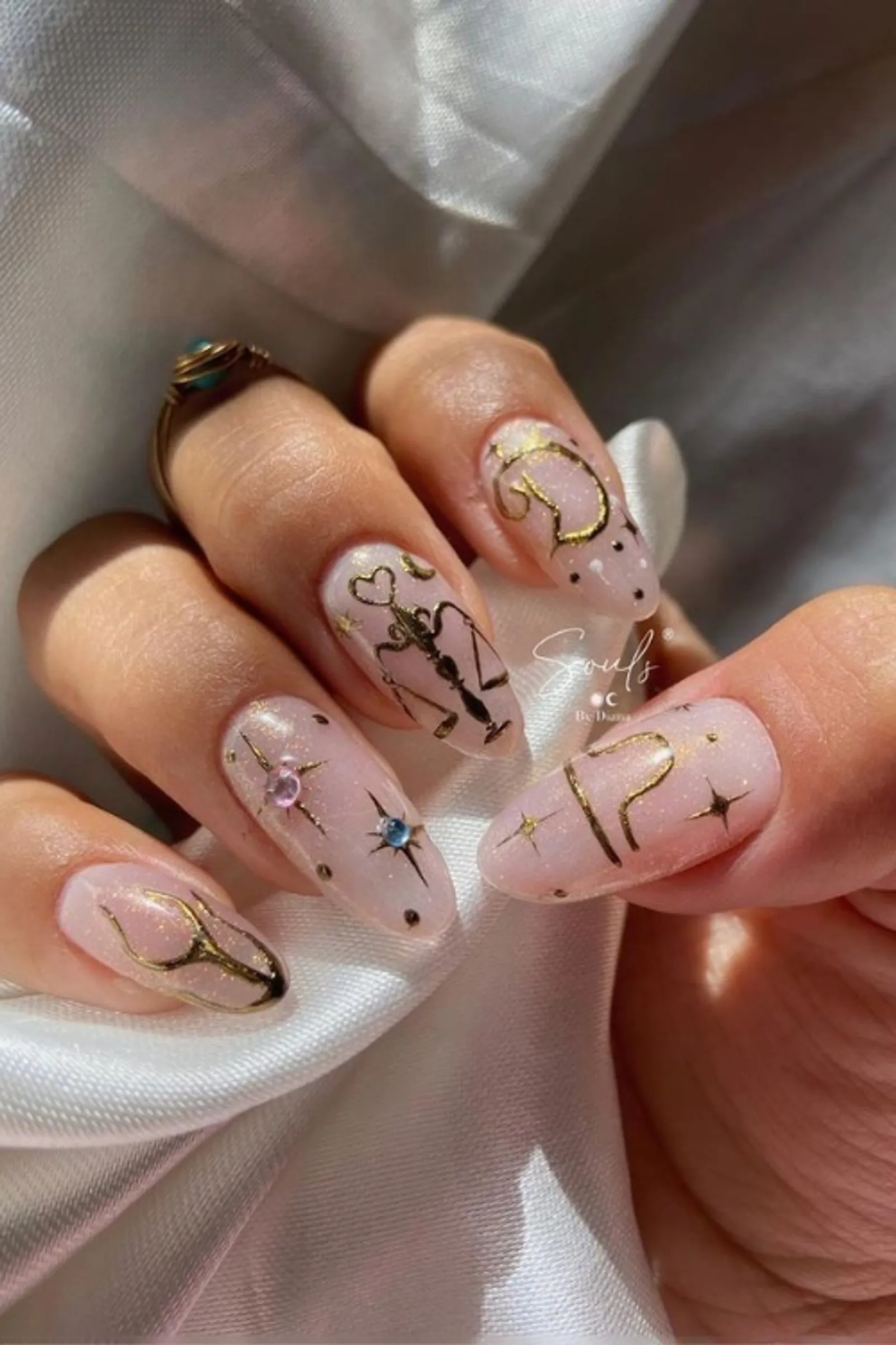 Ini Inspirasi Nail Art Kekinian untuk Kamu yang Berzodiak Libra