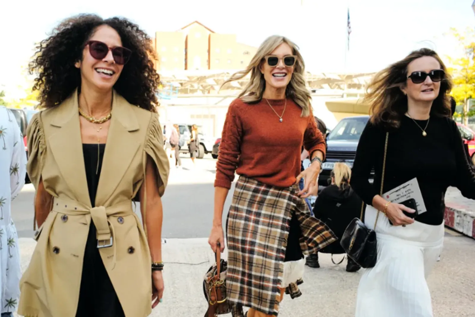 11 Street Style yang Curi Perhatian di London Fashion Week