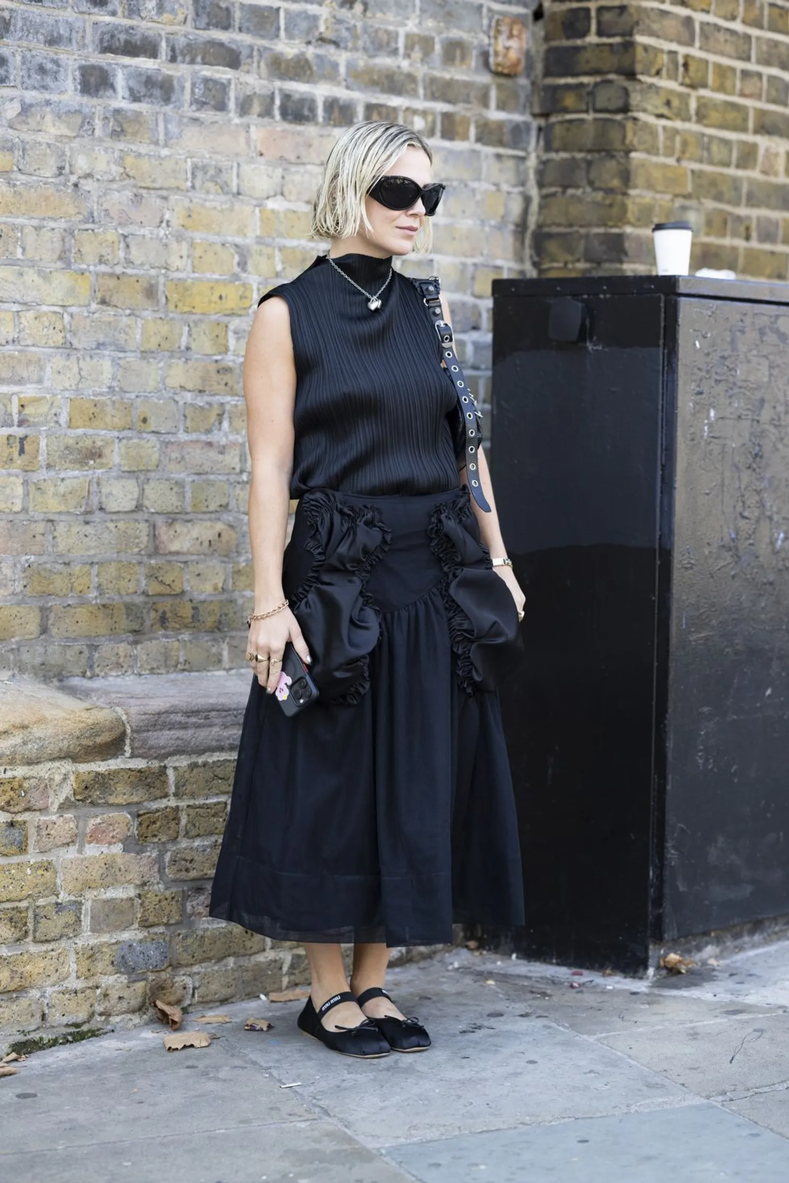 11 Street Style yang Curi Perhatian di London Fashion Week