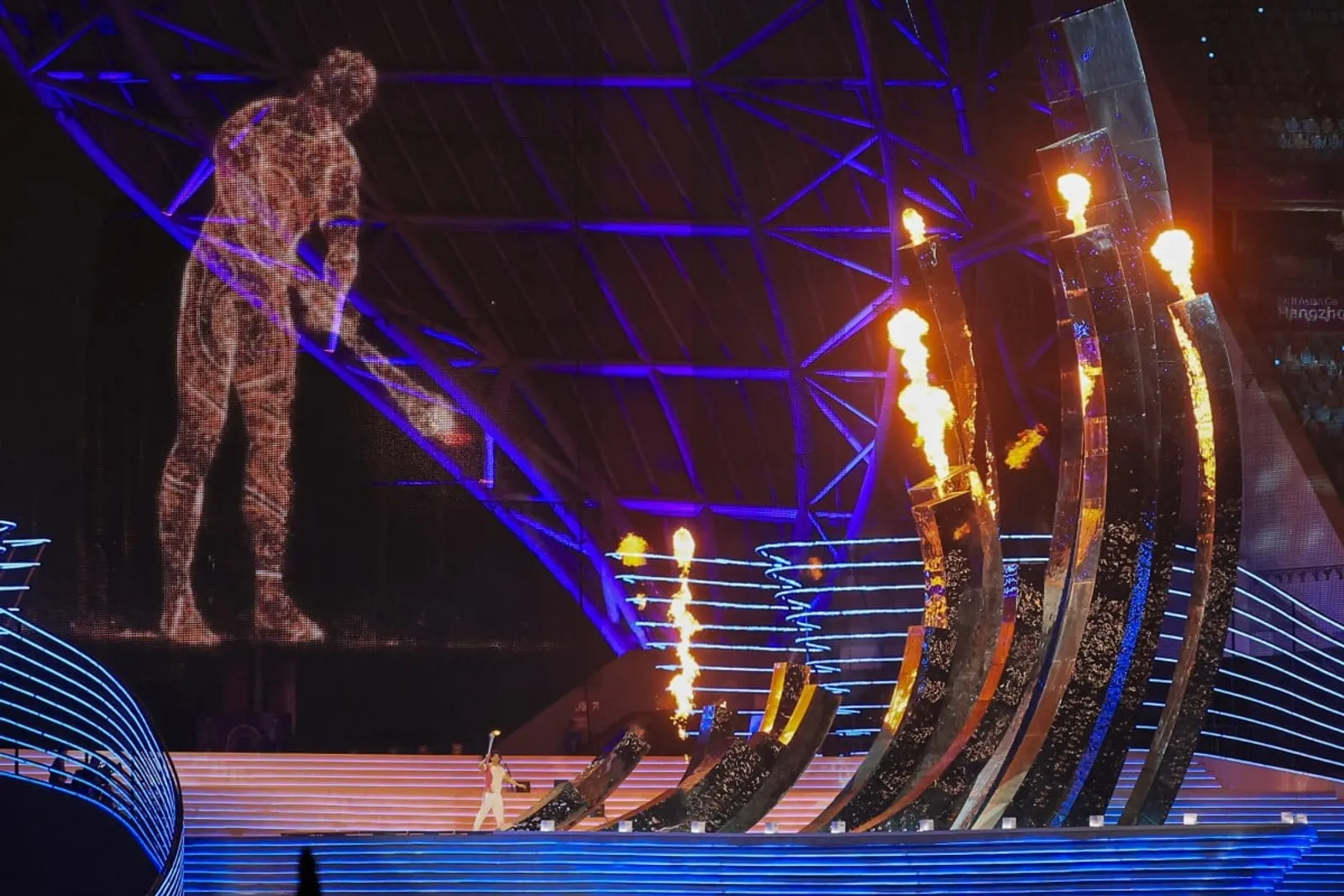 15 Potret Pembukaan Asian Games di Hangzhou, Serba Digital!