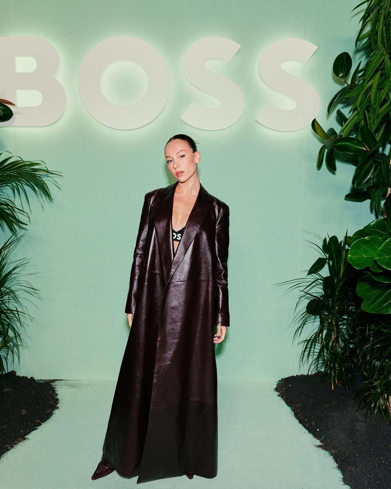 Gaya Terbaik Seleb Hadiri Fashion Show BOSS Fall/Winter 2023