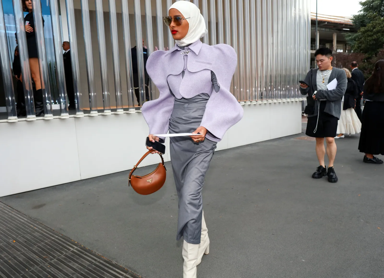 11 Street Style yang Curi Perhatian di Milan Fashion Week 2023