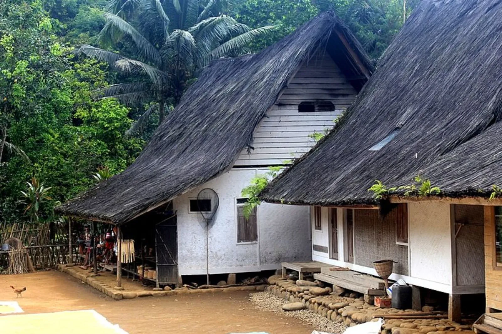 7 Rumah Adat Jawa Barat, Terinspirasi dari Binatang
