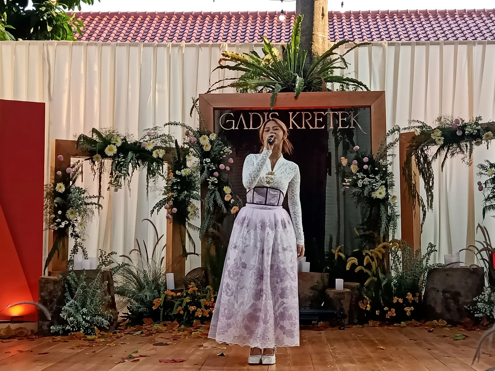 Segera Tayang, Nadin Amizah Lantunkan Soundtrack Serial 'Gadis Kretek'
