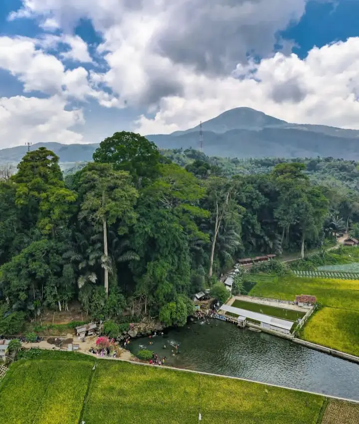 Mata Air Cikandung, Sumedang: Lokasi, Jam Buka, dan HTM