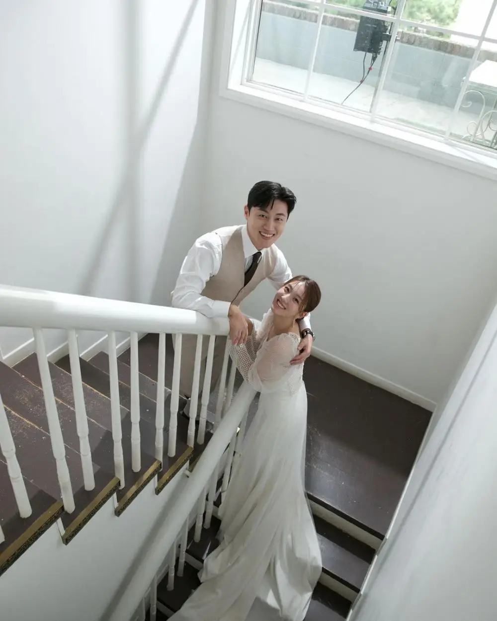 Segera Menikah, Intip 10 Potret Pre-Wedding Lee Suji Eks 'The Ark'