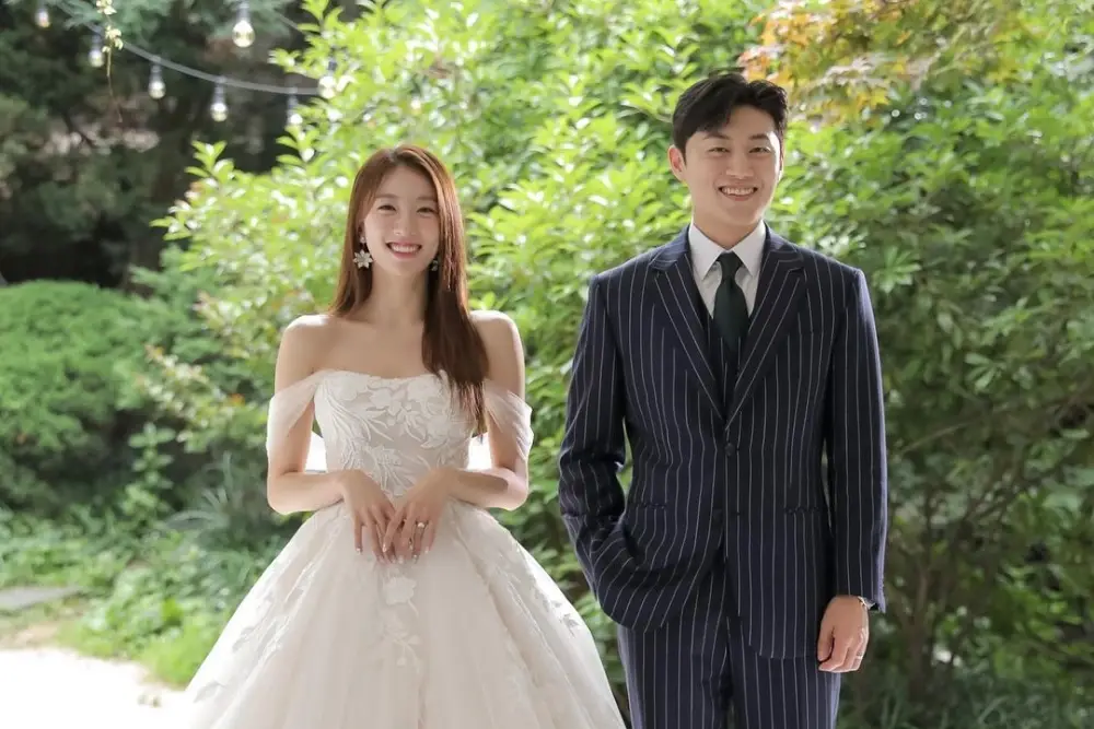 Segera Menikah, Intip 10 Potret Pre-Wedding Lee Suji Eks 'The Ark'