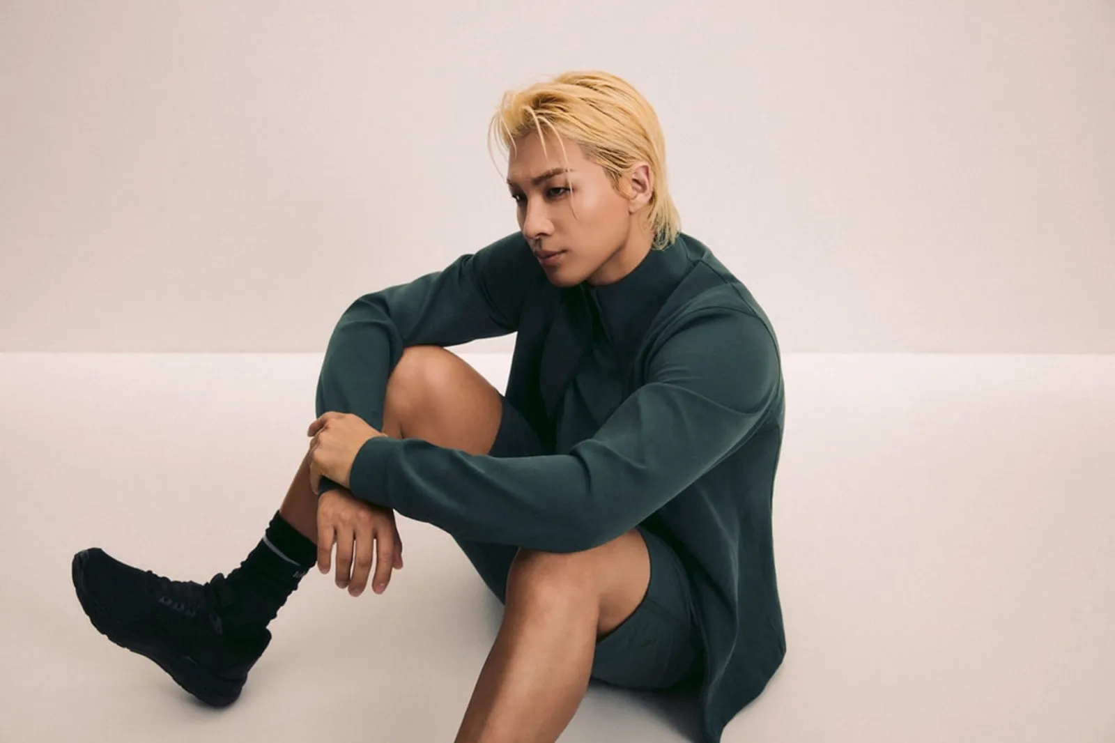 Taeyang dan Jeon Somi Jadi Wajah Campaign Lululemon Terbaru