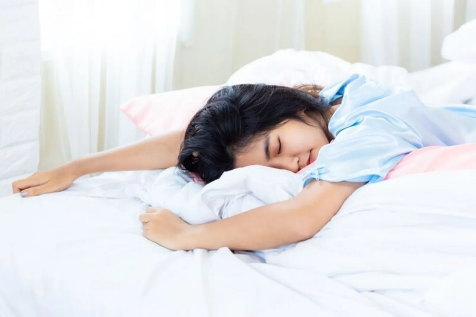 5 Posisi Tidur saat Sakit Pinggang, Istirahat Lebih Nyaman