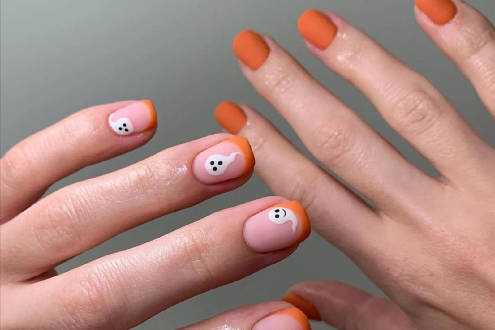 Ghost Nail Art untuk Sambut Halloween 