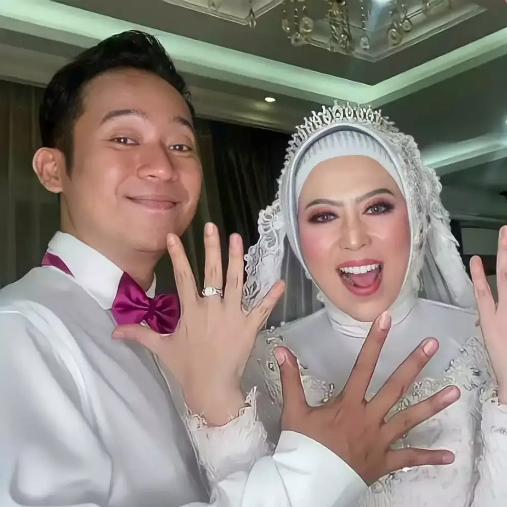 Rayakan Anniversary, 8 Pasangan Artis Ini Pilih Jadi Pengantin Lagi