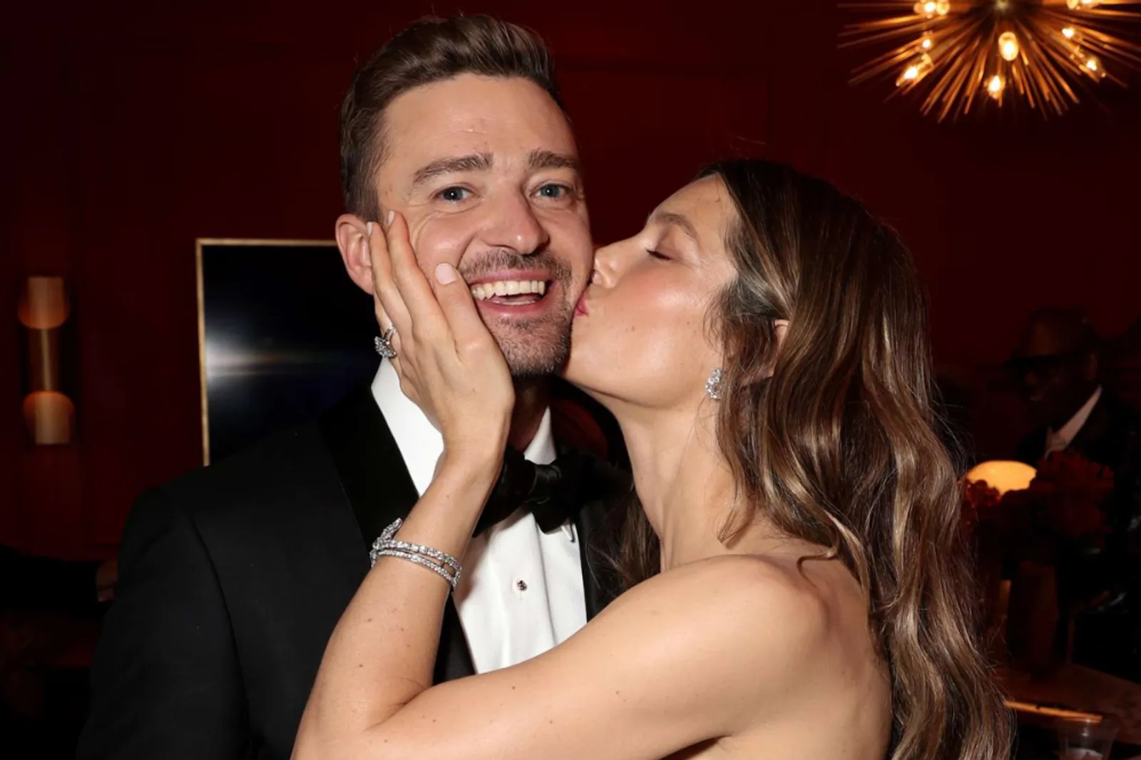 Lagi Disorot! Begini Kisah Cinta Justin Timberlake dan Jessica Biel