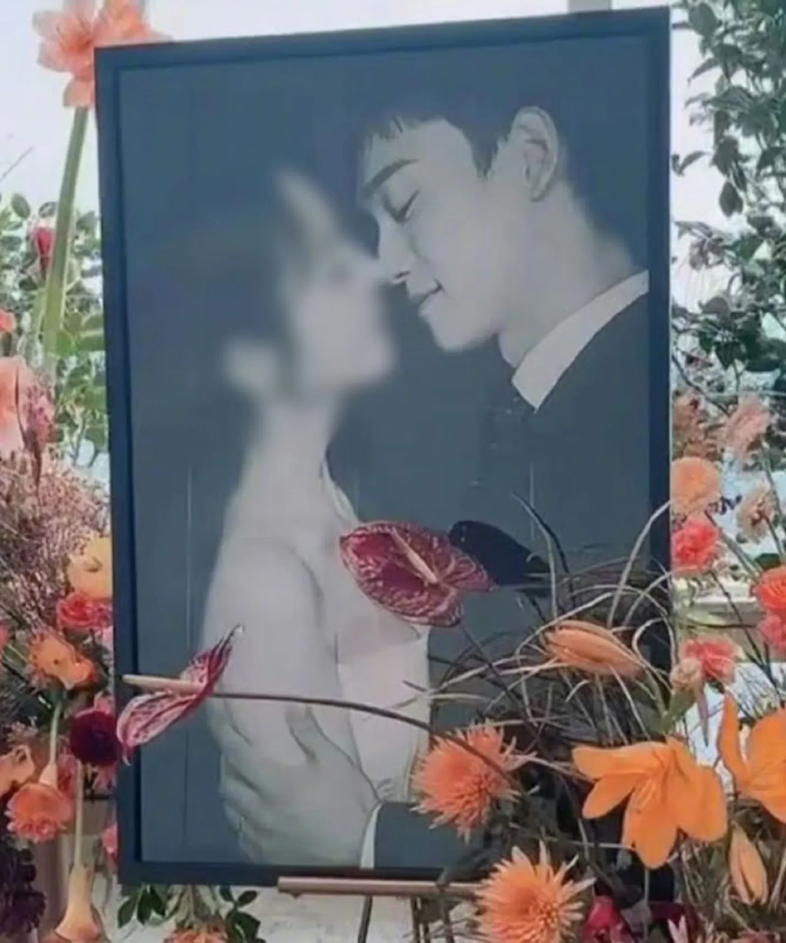 8 Potret Pesta Pernikahan Chen 'EXO', Dirayakan Setelah 3 Tahun