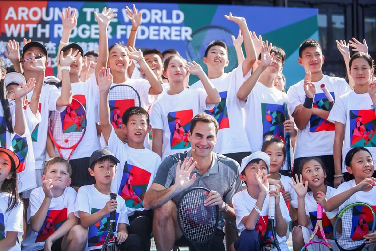 UNIQLO Gandeng Roger Federer untuk Seri Terbaru Around the World