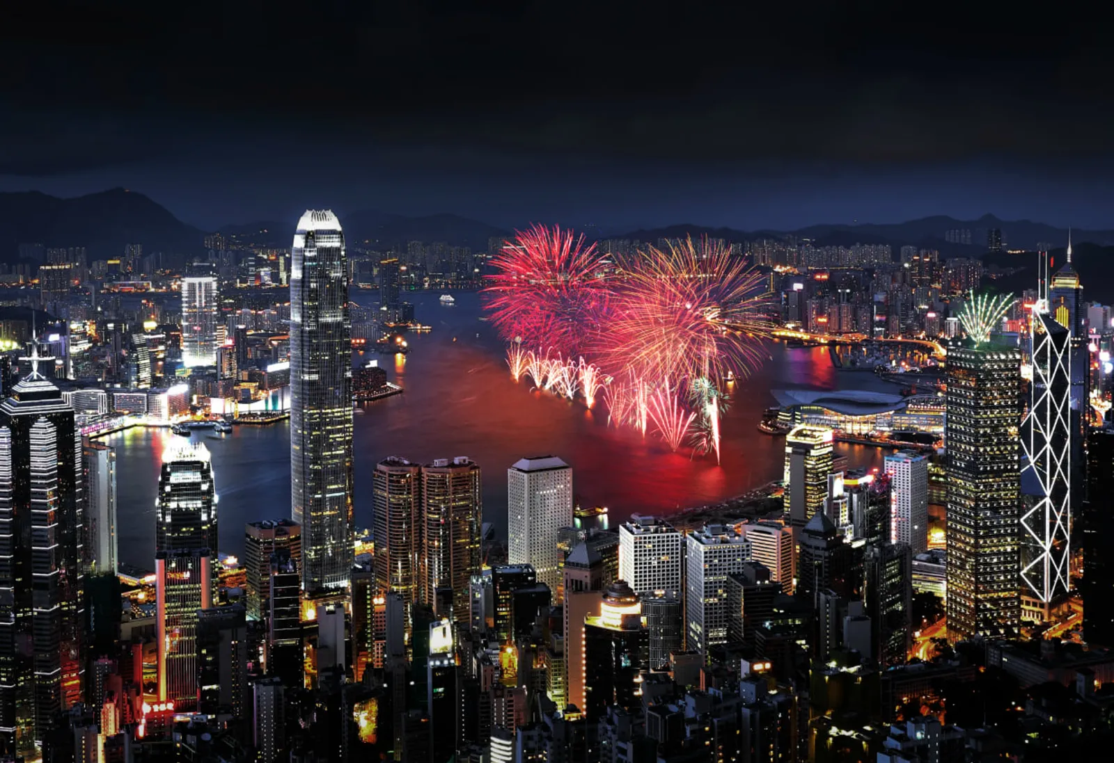 Sambut Tahun Baru 2024, Ini 7 Wisata Malam Seru di Hong Kong!