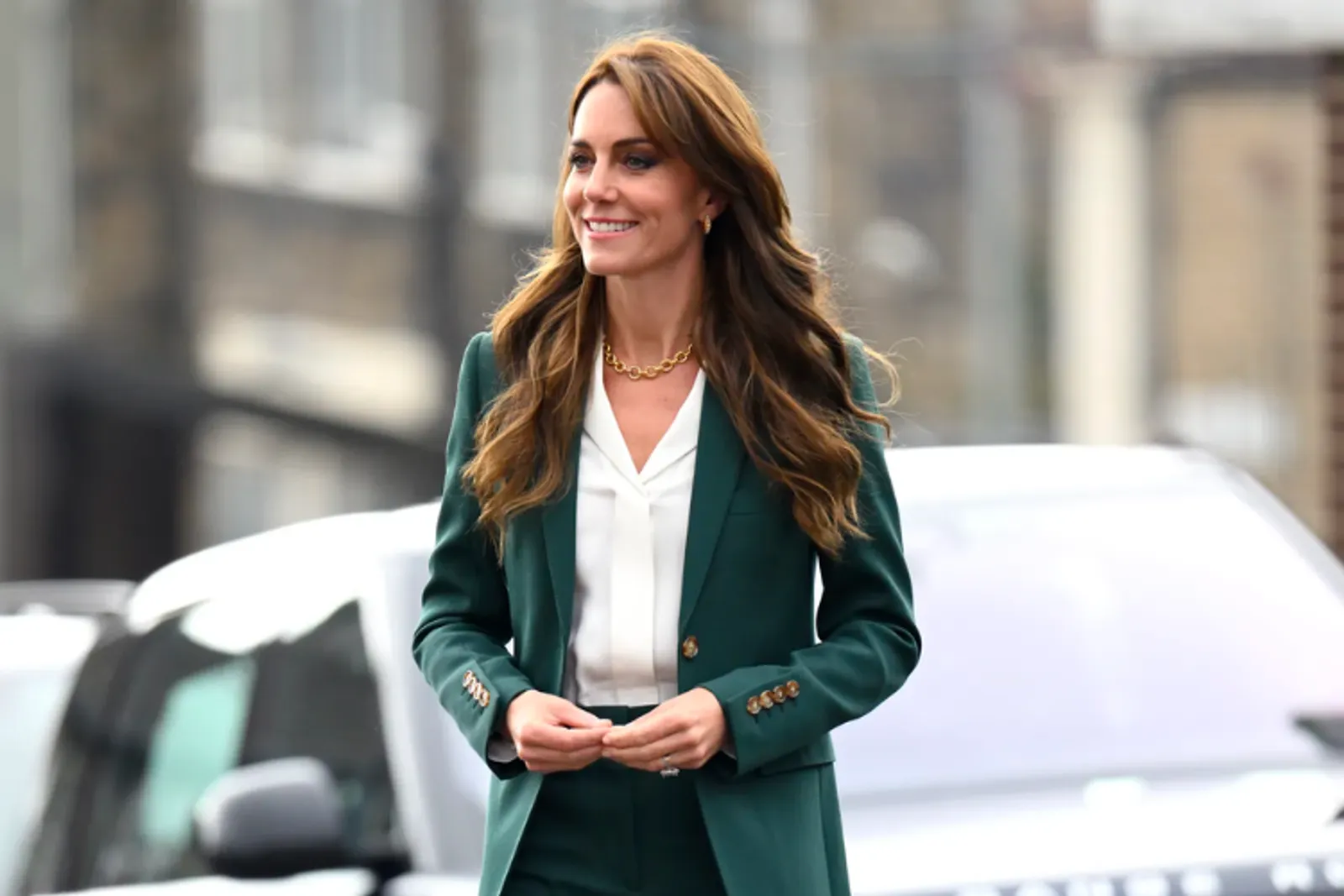 5 Gaya Elegan Kate Middleton Pakai Outfit a La ‘Business Core'
