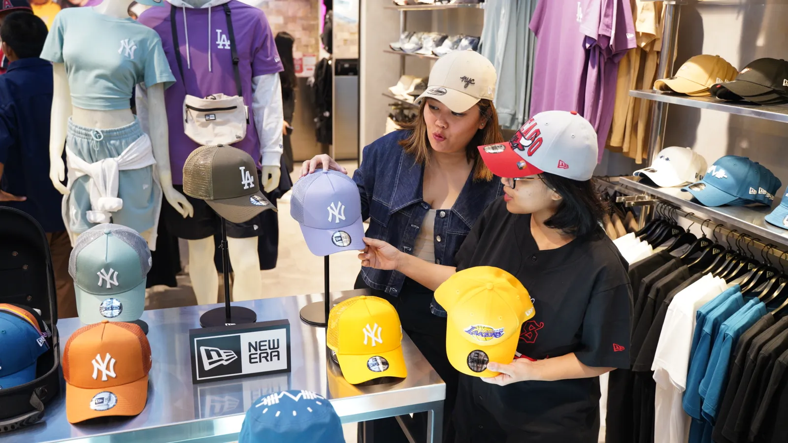 New Era Buka Toko ke-27 di Grand Indonesia