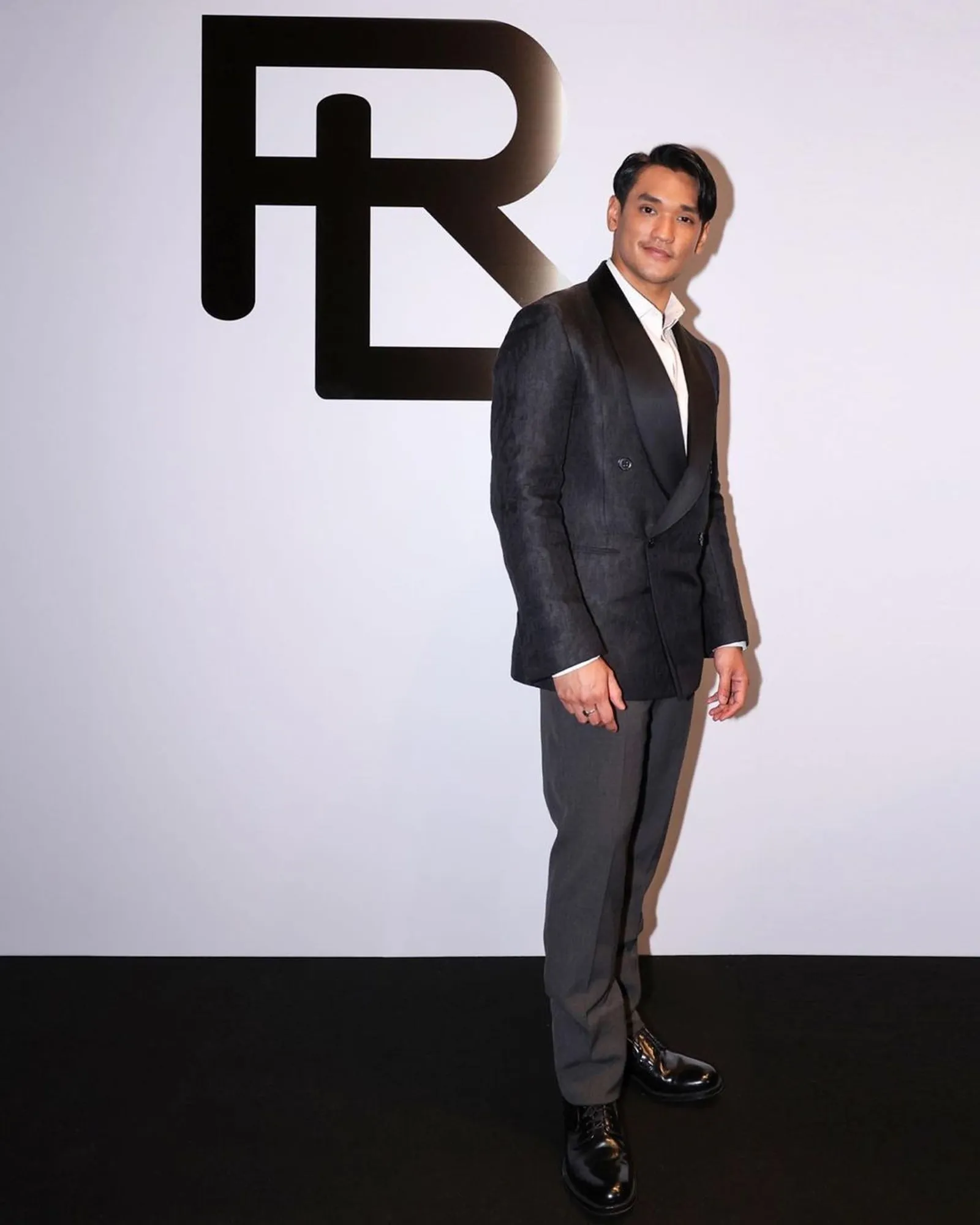 Gaya Seleb Hadiri Grand Launching Ralph Lauren di MBS Singapore