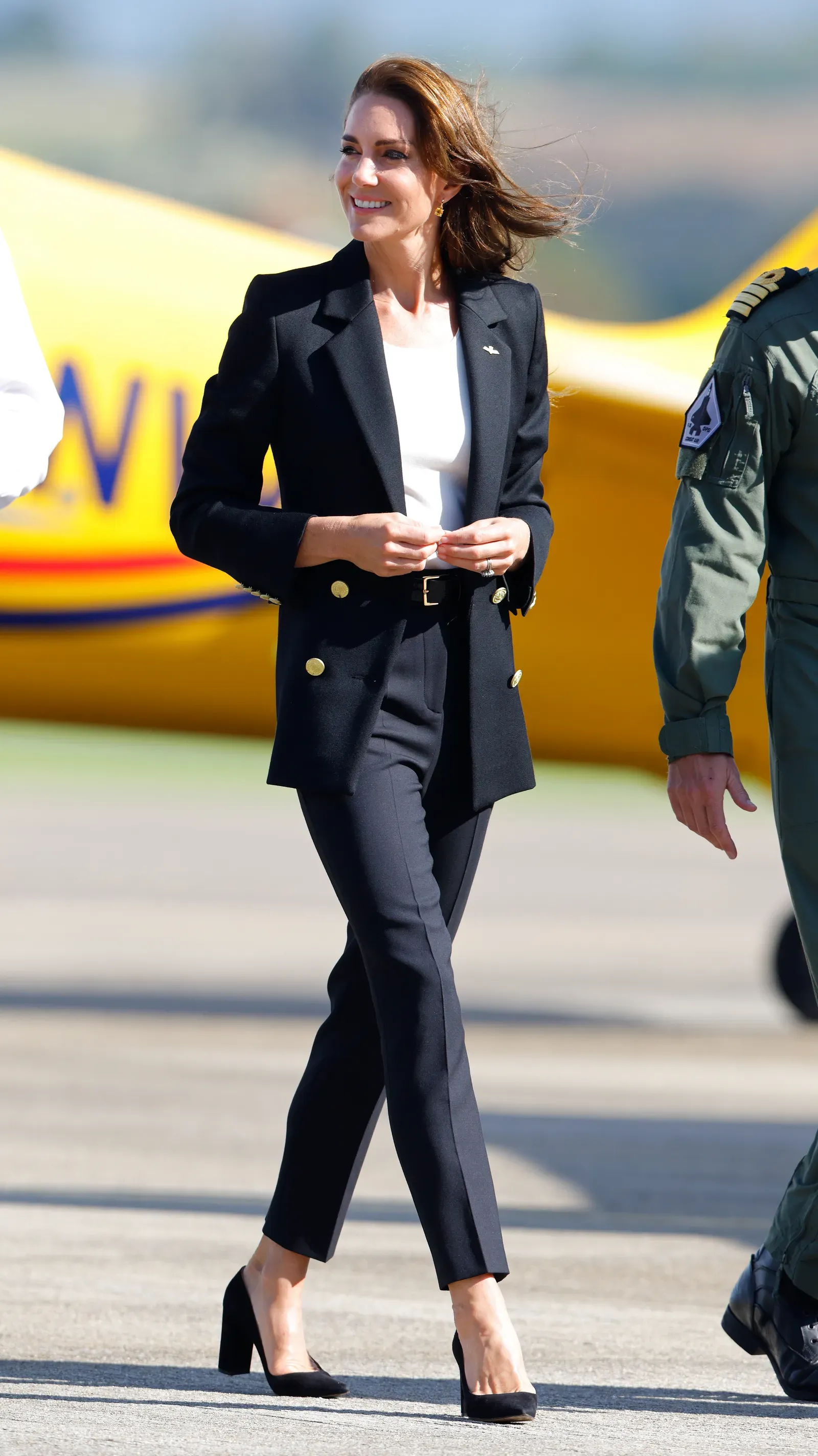 5 Gaya Elegan Kate Middleton Pakai Outfit a La ‘Business Core'