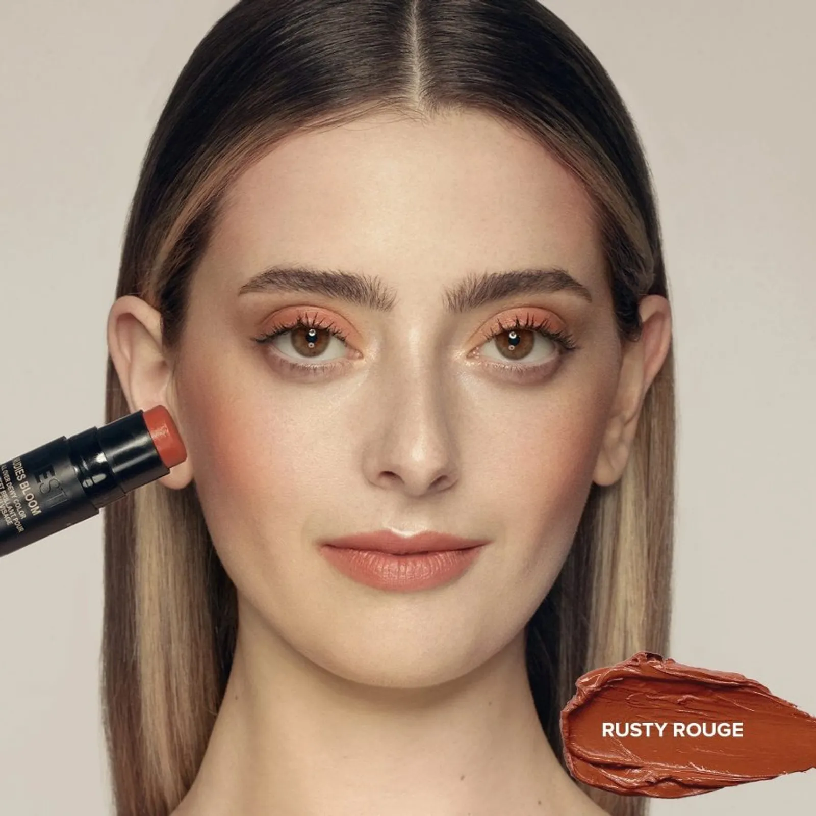 7 Rekomendasi Blush Warna Terracotta