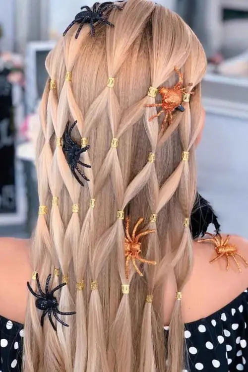 Halloween Hairstyle yang Bikin Look jadi Spooky nan Unik