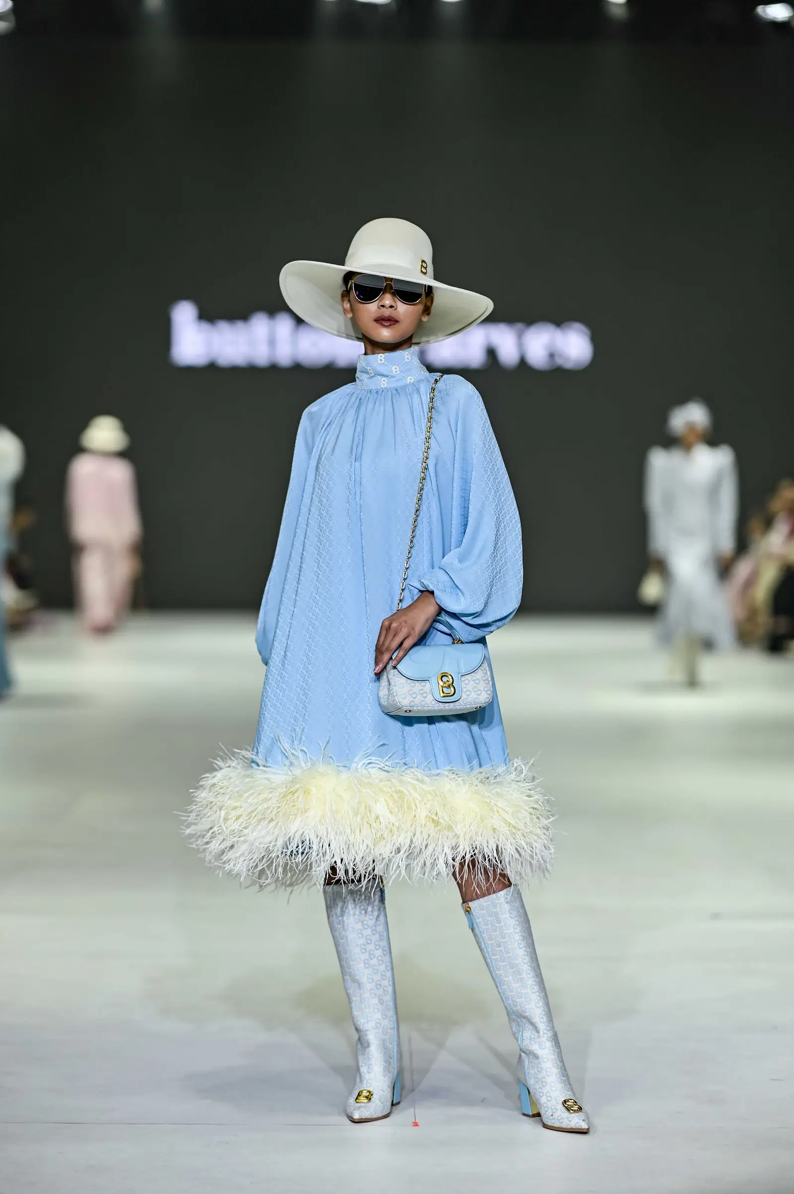 5 Hal Menarik dari Koleksi Buttonscarves di Jakarta Fashion Week 2024