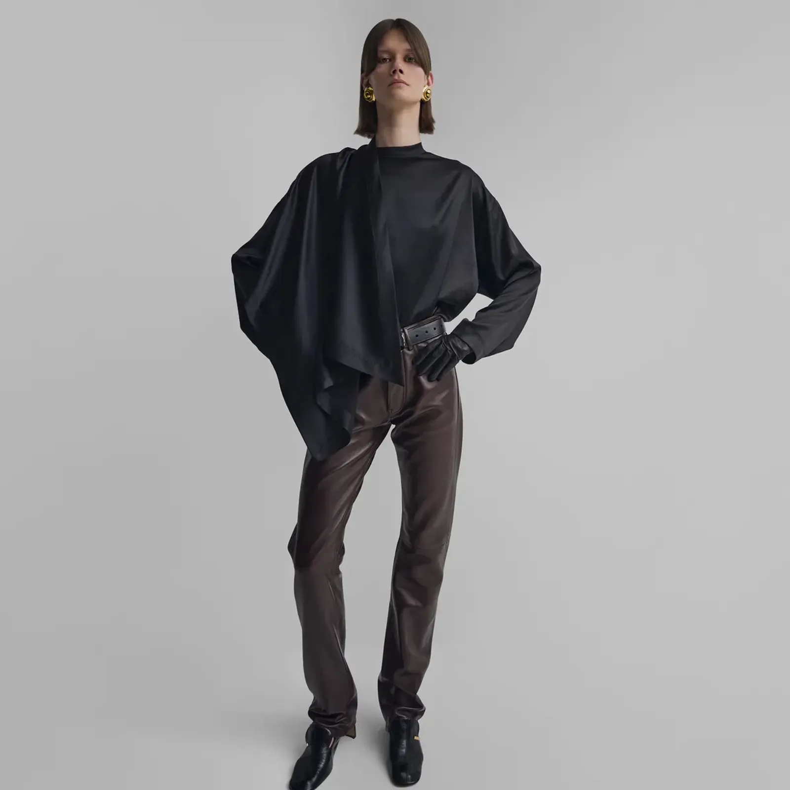 Phoebe Philo Resmi Merilis Koleksi Debut untuk Label Pribadinya