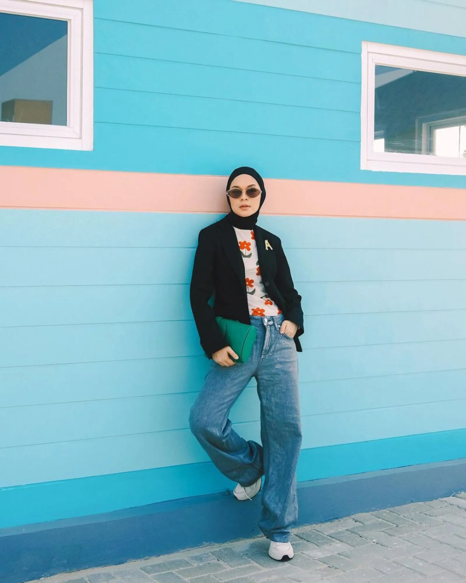 Ide Padu-padan Celana Jeans dari Tantri Namirah, Anti Boring!