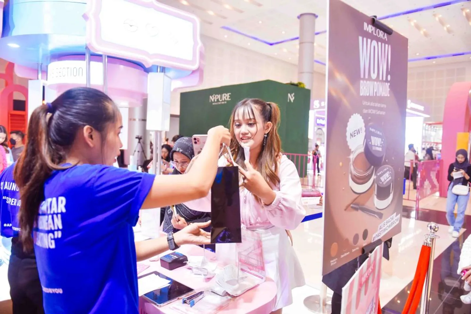 Potret Keseruan Flash Sale Hari Terakhir BeautyFest Asia Surabaya 2023