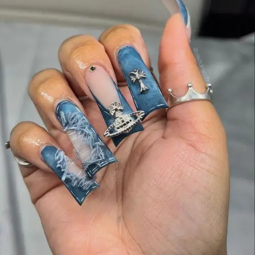 Unik Banget, Cobain Denim Nail Art Ini Yuk! 