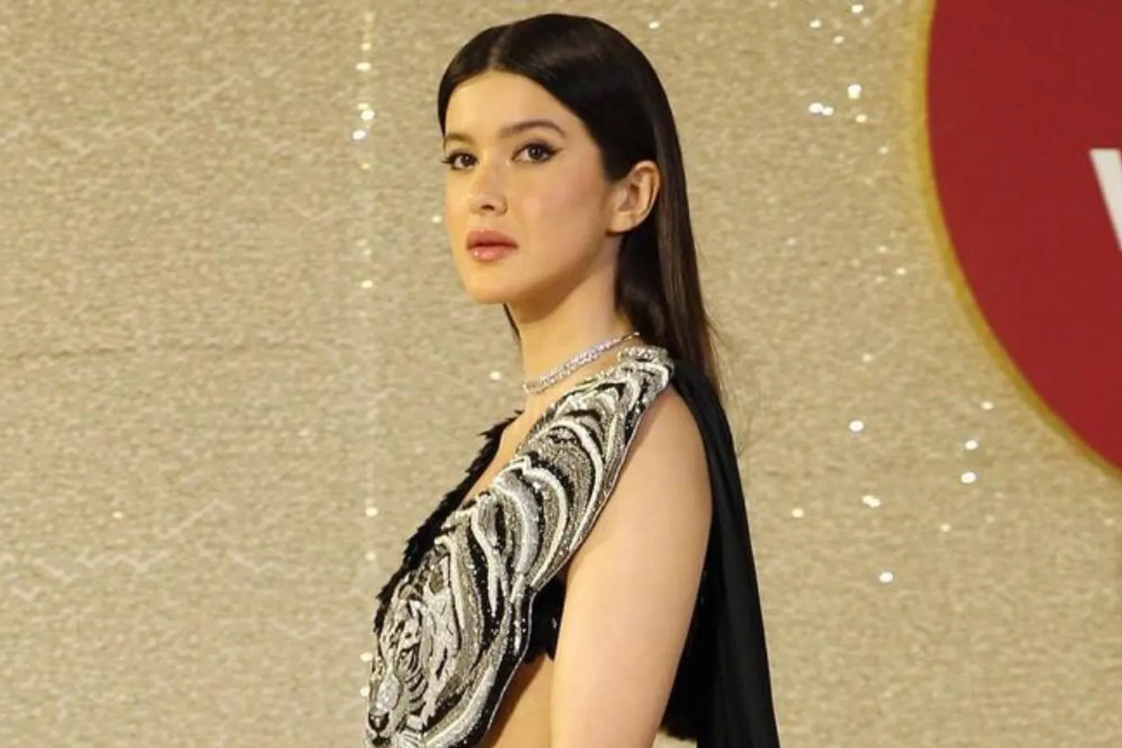 Begini Ragam Riasan Shanaya Kapoor, Glam Look Curi Perhatian 