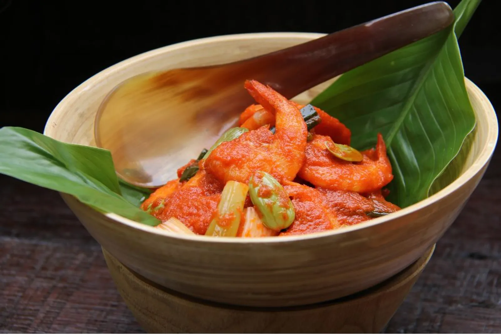 10 Rekomendasi Lauk Nasi Kuning Dari Berbagai Daerah Indonesia