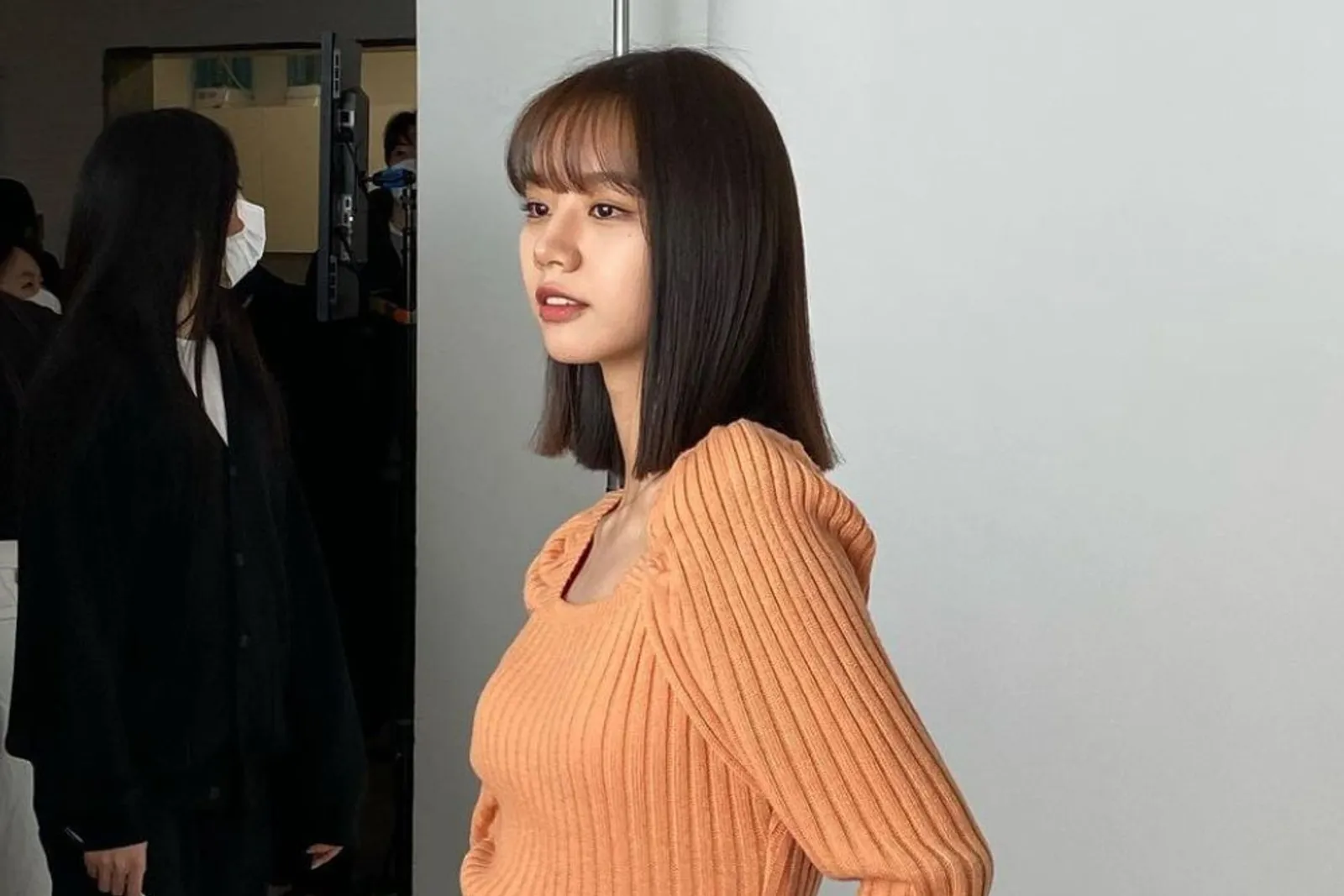 Nggak Melulu Pendek, Intip Ragam Gaya Rambut Lee Hyeri