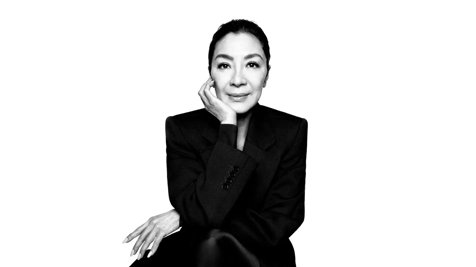 Balenciaga Tunjuk Michelle Yeoh Jadi Brand Ambassador Terbaru