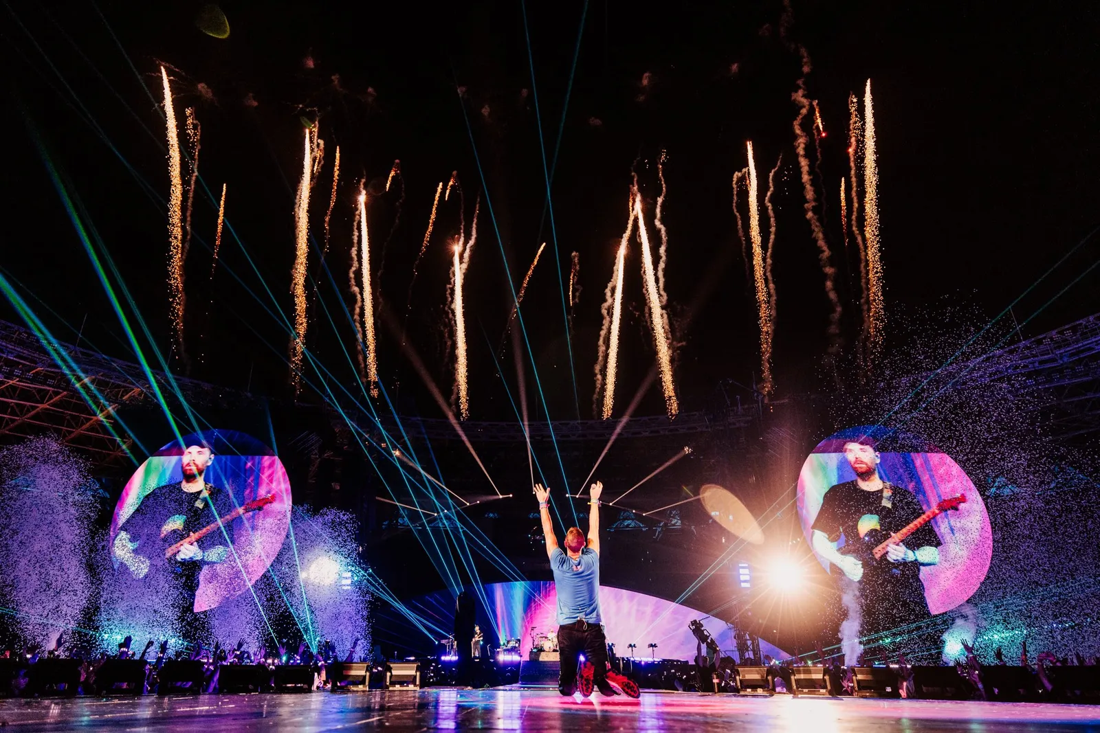 MoTS World Tour 2023: Coldplay Ketagihan Manggung di Jakarta!
