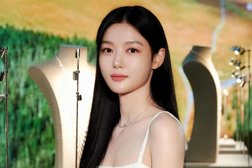 Transformasi Kim Yoo Jung, dari Aktris Cilik Hingga Dewasa Memikat