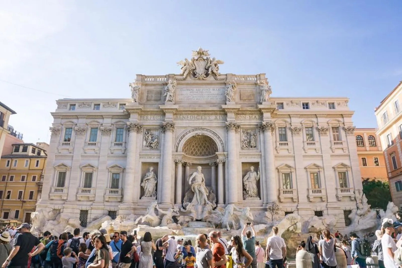 Bisa Bertemu Jodoh, Ini 7 Fakta Menarik Trevi Fountain di Roma, Italia