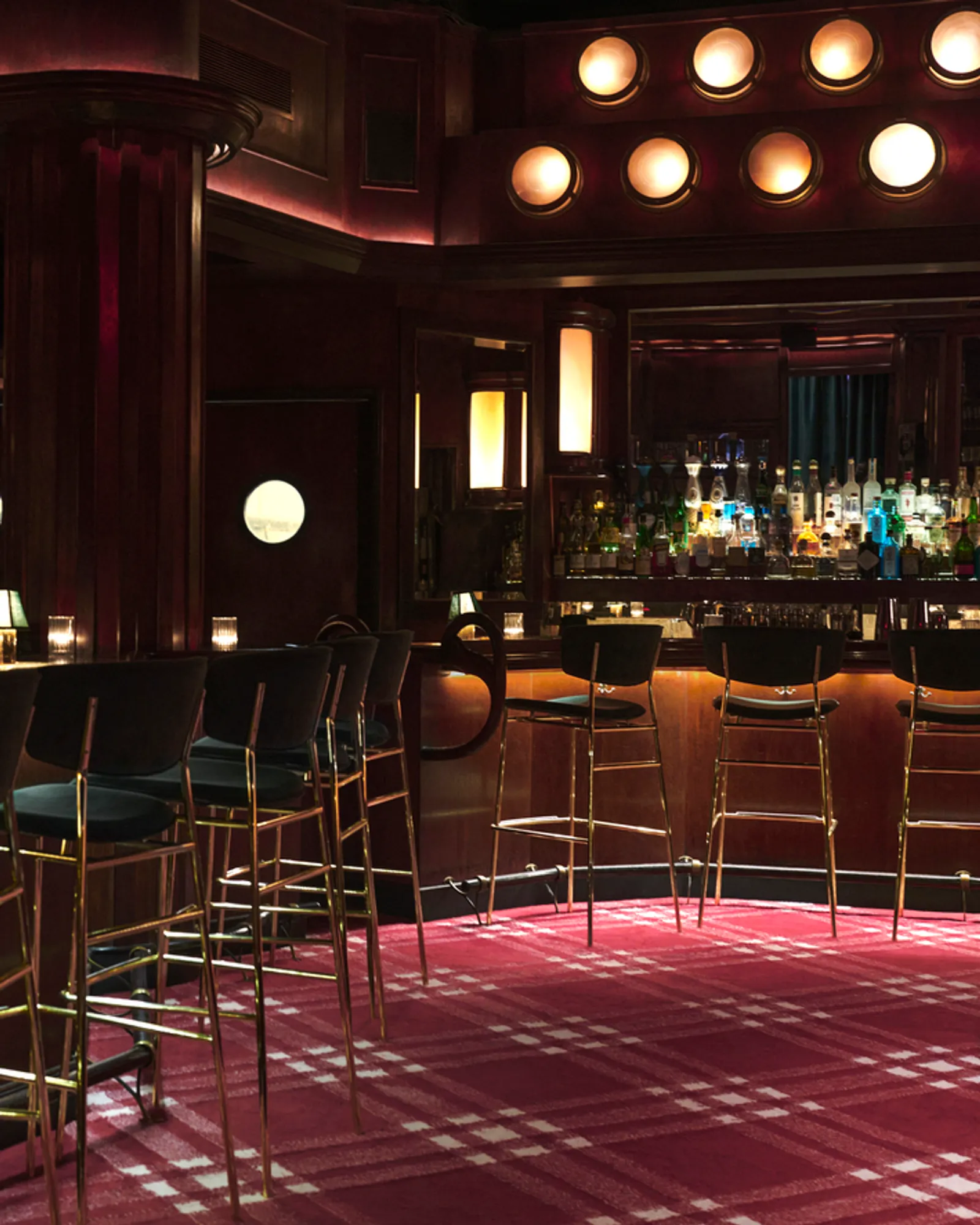 Burberry Hadirkan Knight Bar, Project Burberry Streets di New York