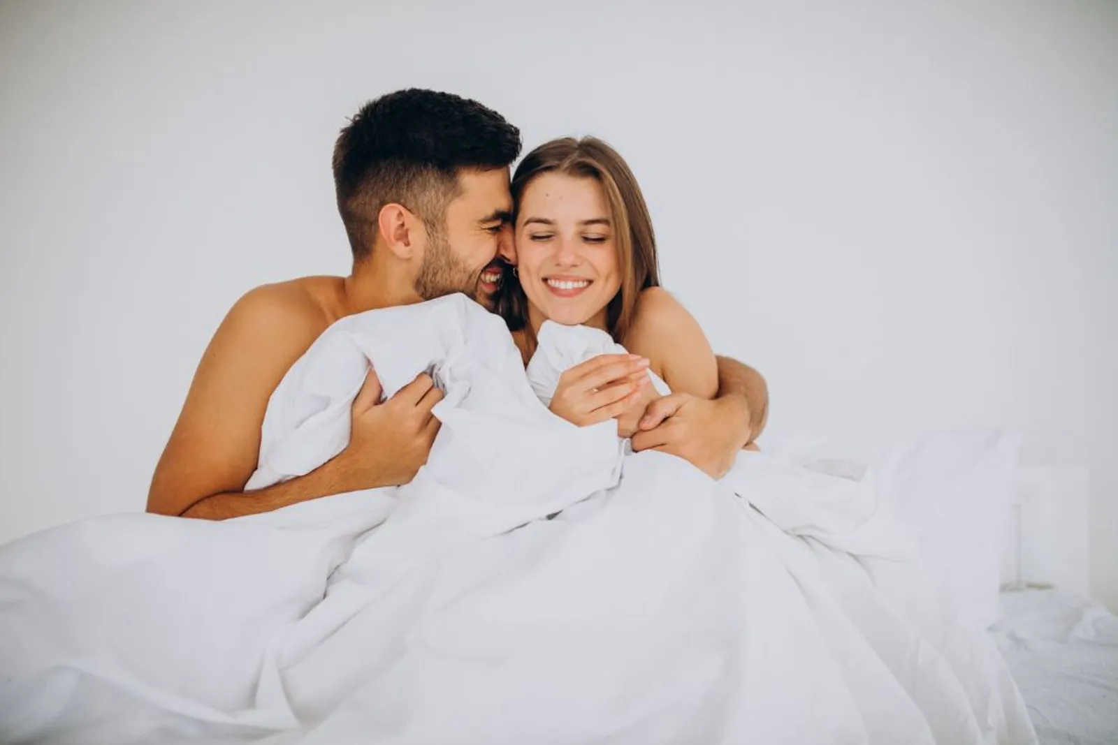 6 Cara Mengatasi Kecemasan Orgasme agar Seks Lebih Menyenangkan
