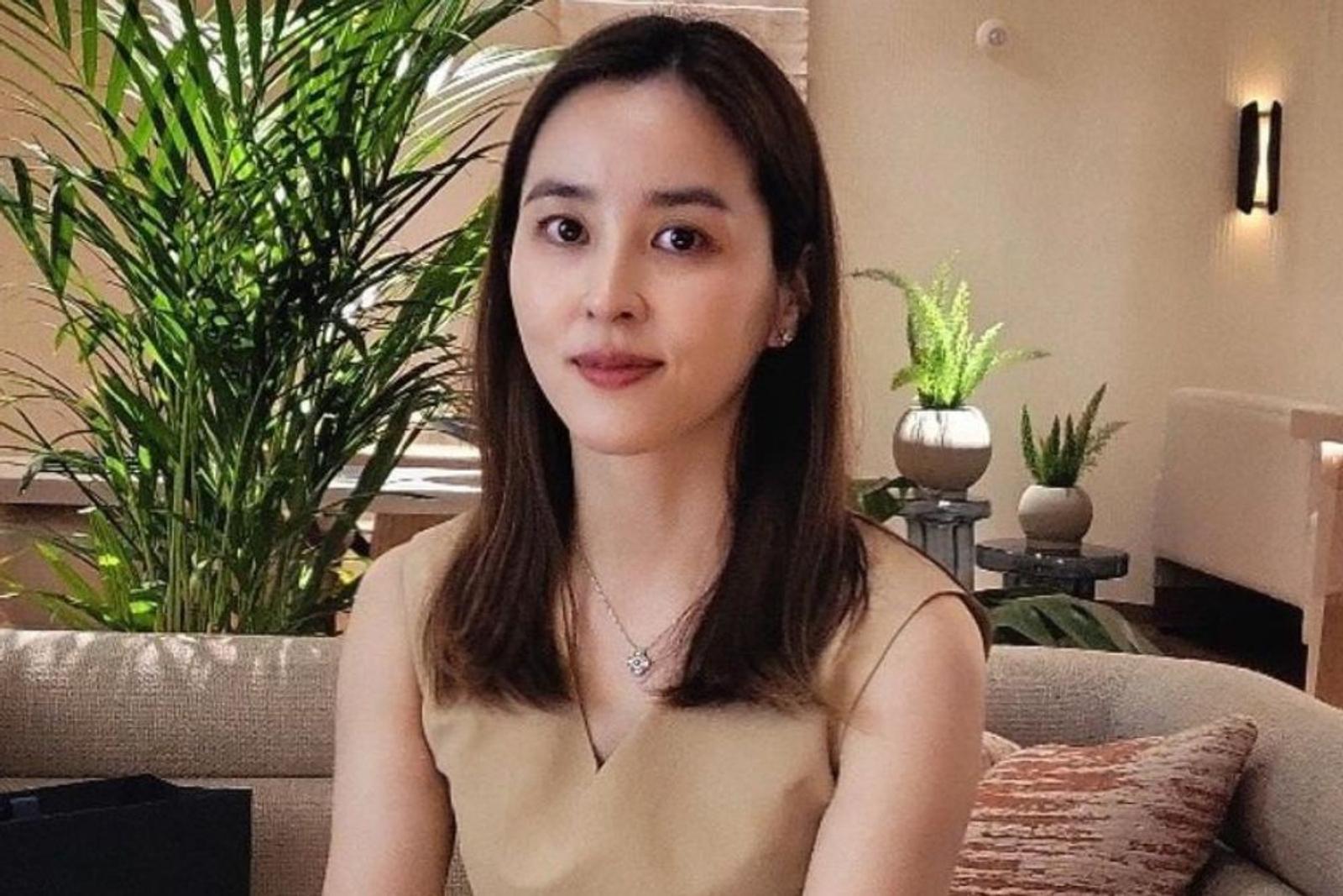 Pesona Han Hye Jin, Buktikan Awet Muda di Usia 42 Tahun 