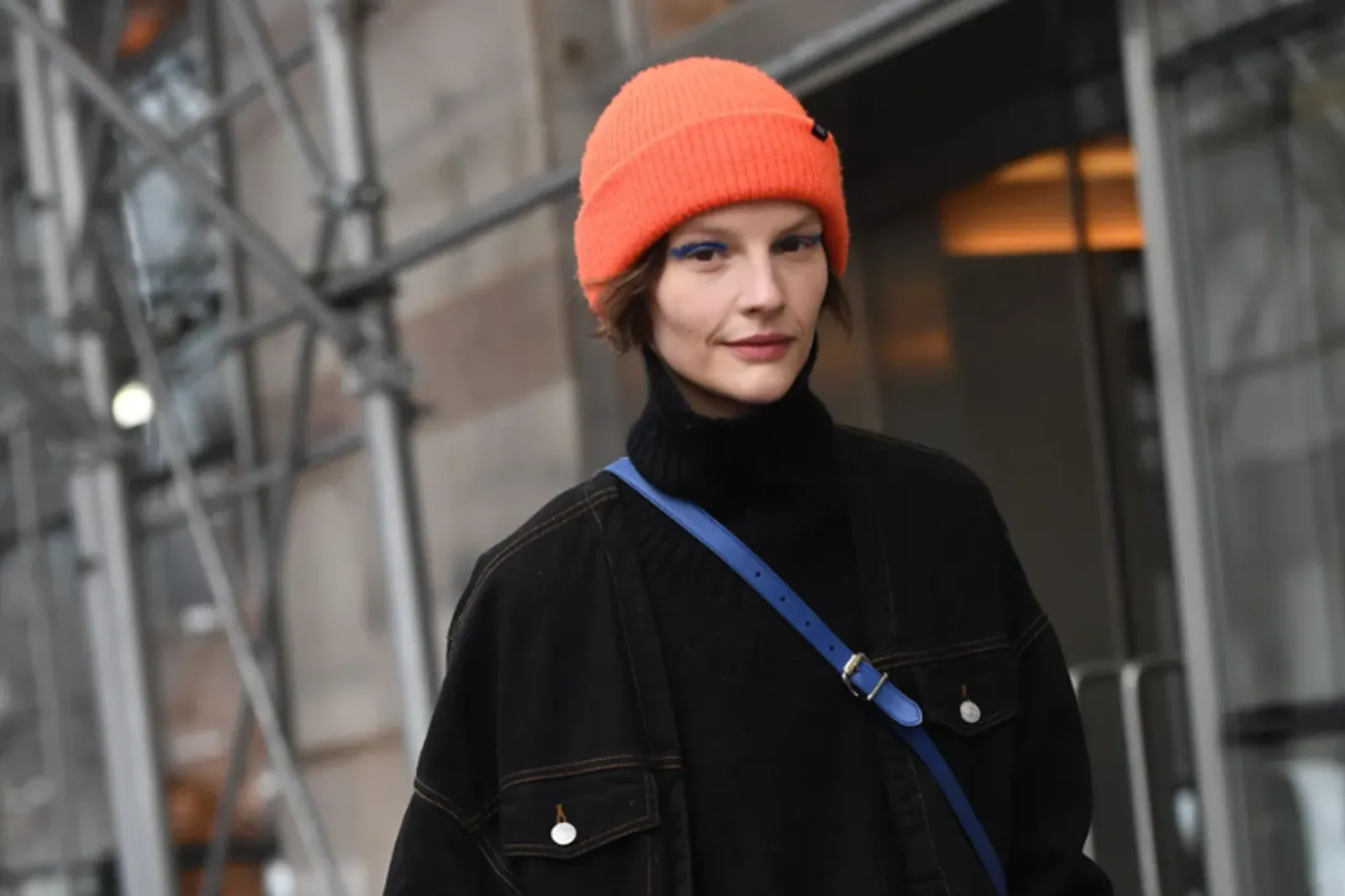 5 Inspirasi Tampil ‘Cozy Chic’ Pakai Beanie Hat Kekinian