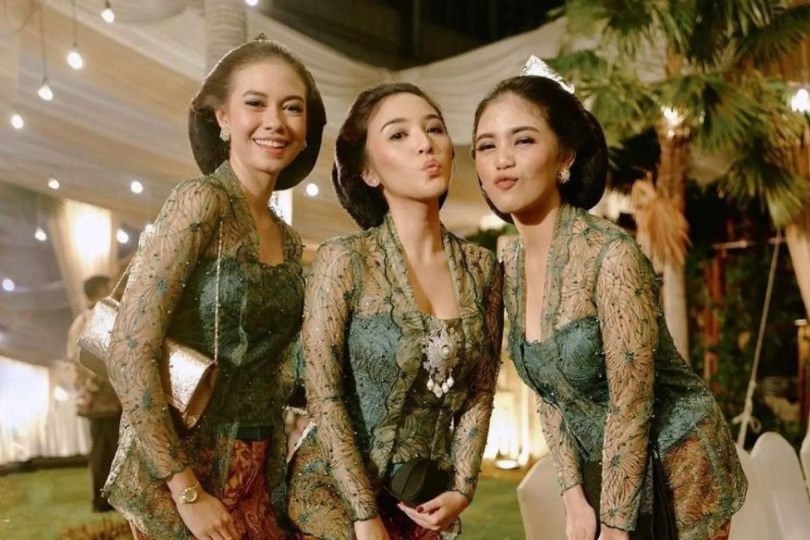 Kenakan Kebaya, Intip Inspirasi Riasan Artis Saat Jadi Bridesmaid