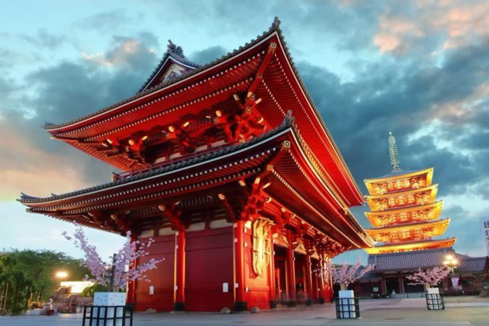 Kuil Sensoji Asakusa: Menelusuri Sejarah dan Keunikan Kuil di Jepang