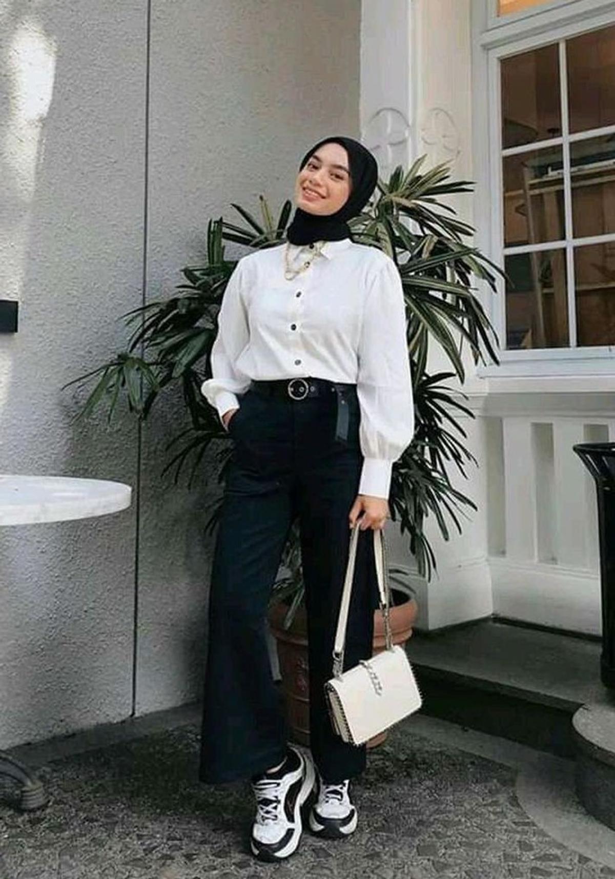 15 Ootd Baju Putih Celana Hitam Hijab Manis Dan Fashionable