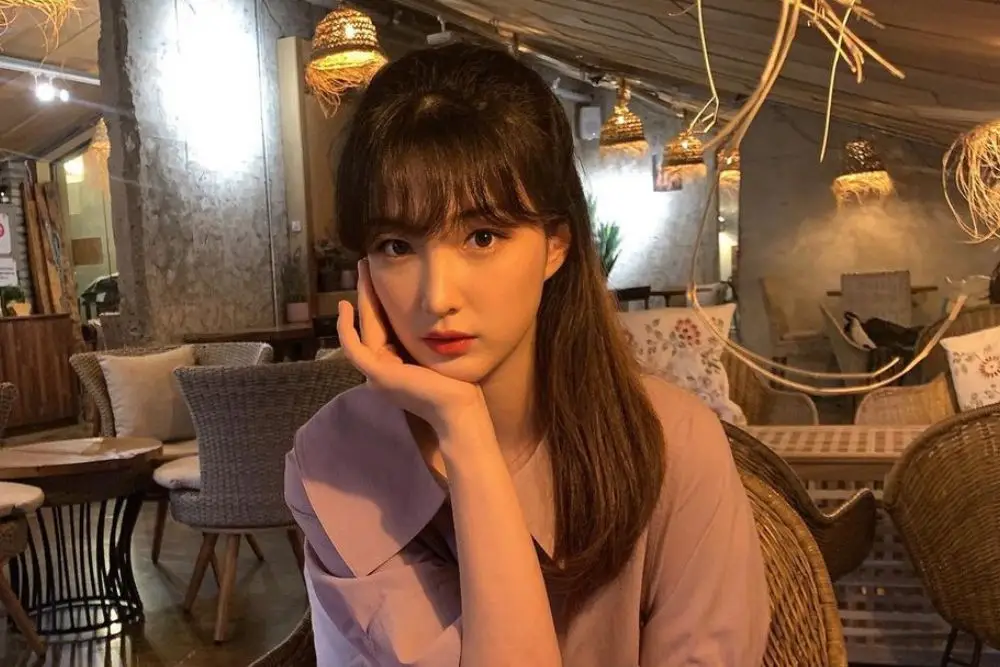 Bercerai dengan Minhwan, Pesona Yulhee eks 'LABOUM' Tuai Pujian 