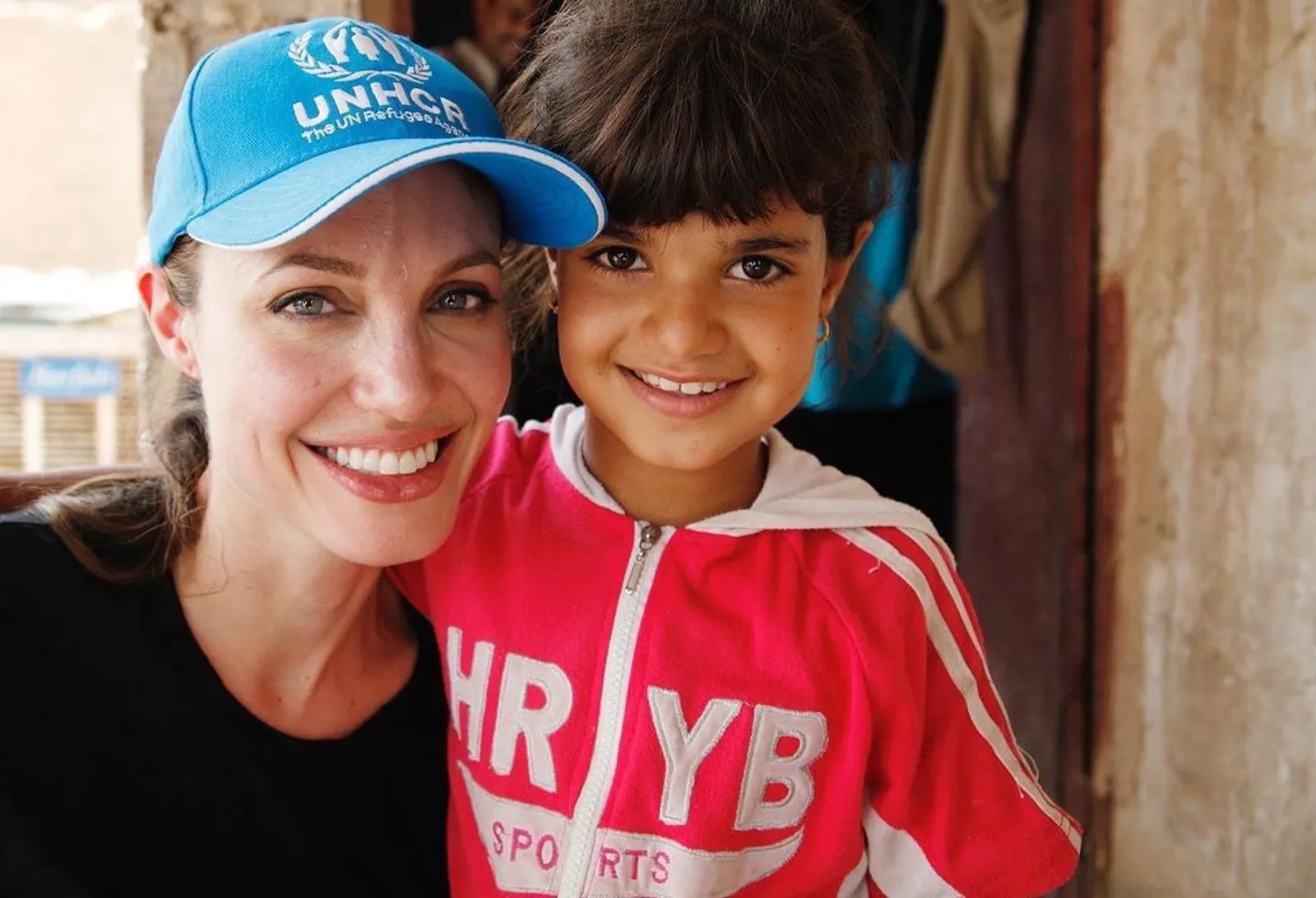 Mau Pensiun, 12 Film Angelina Jolie yang Membuatnya Dapat Penghargaan