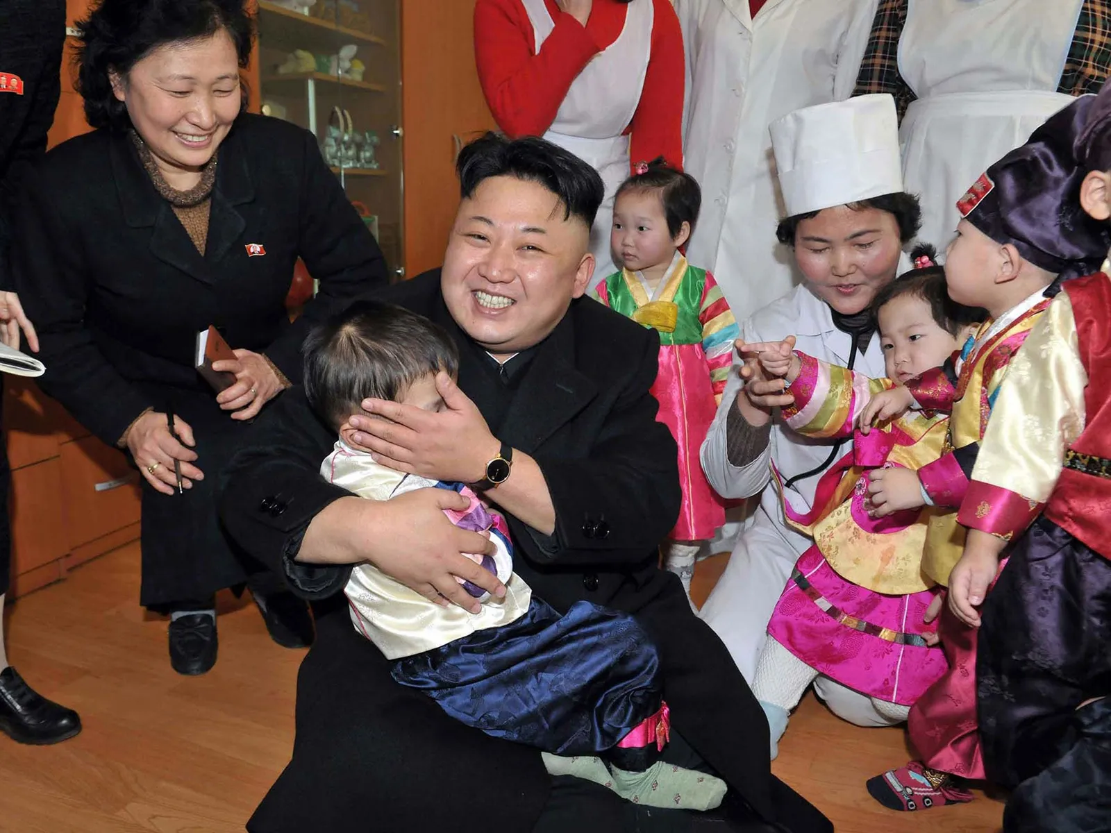 Langka! Kim Jong Un Menangis Hadapi Depopulasi Penduduk Korea Utara