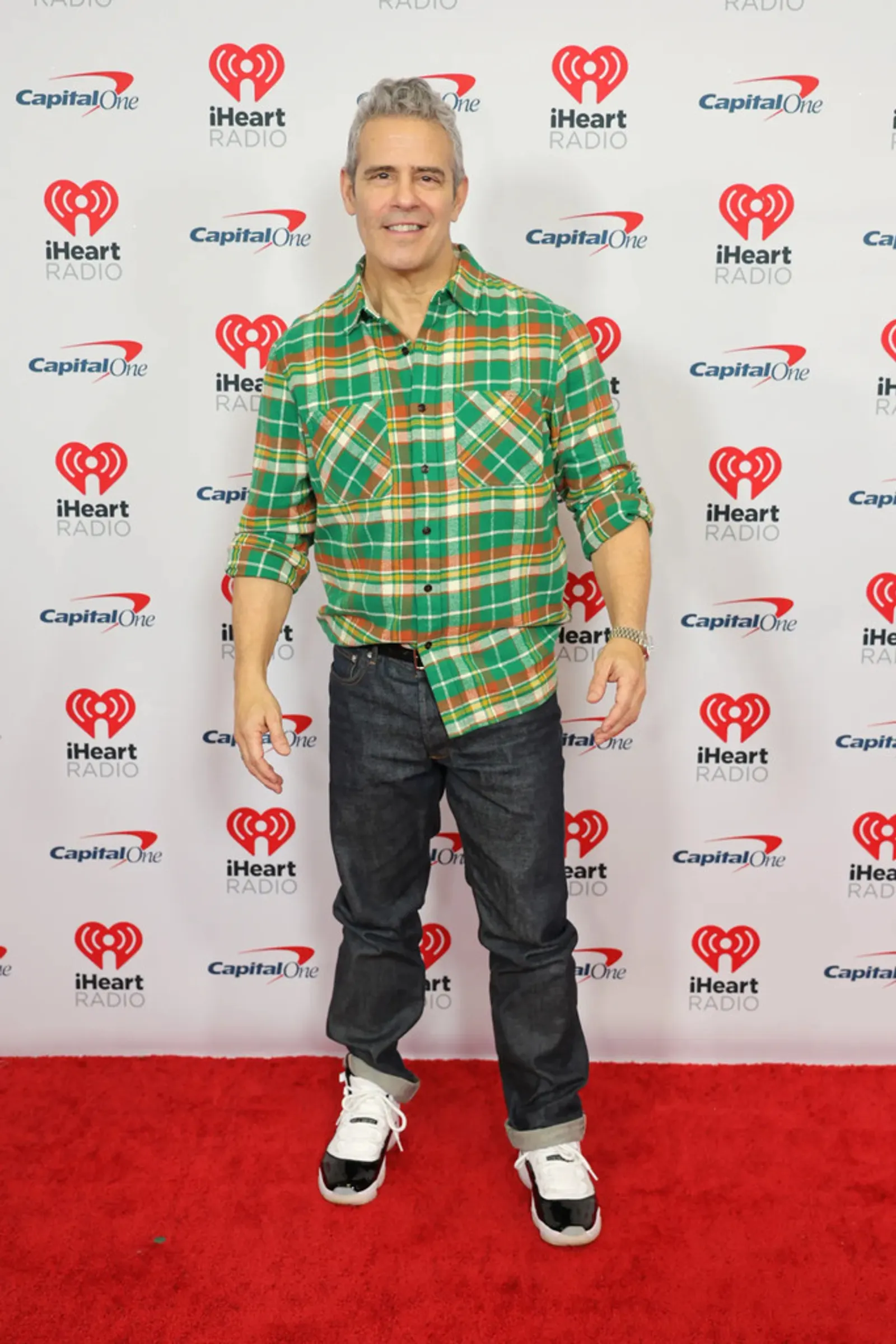 Gaya Para Seleb Hadiri Z100 Jingle Ball Red Carpet 2023