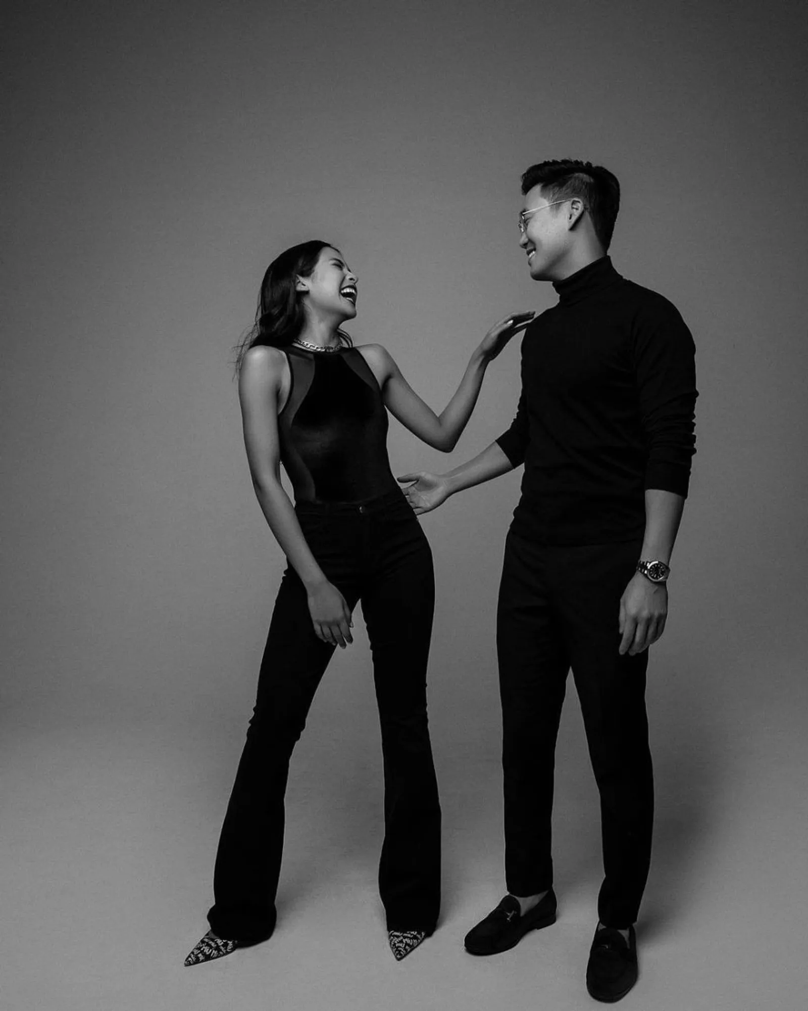 Ide Outfit Couple a La Maudy Ayunda dan Jesse Choi